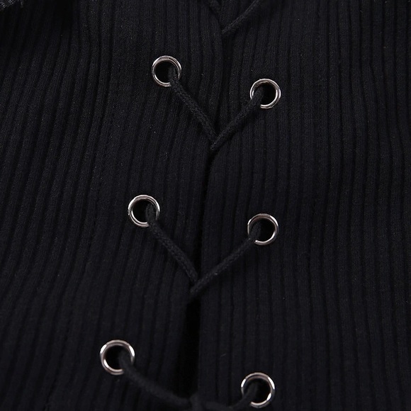 Sexy Lace Up Off Shoulder Crop Top - Picture 5 of 6